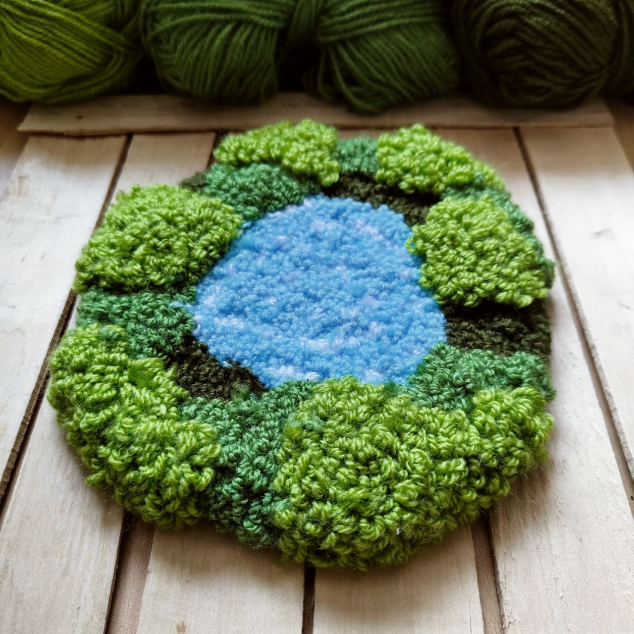 Ковровая подставка “Озеро”