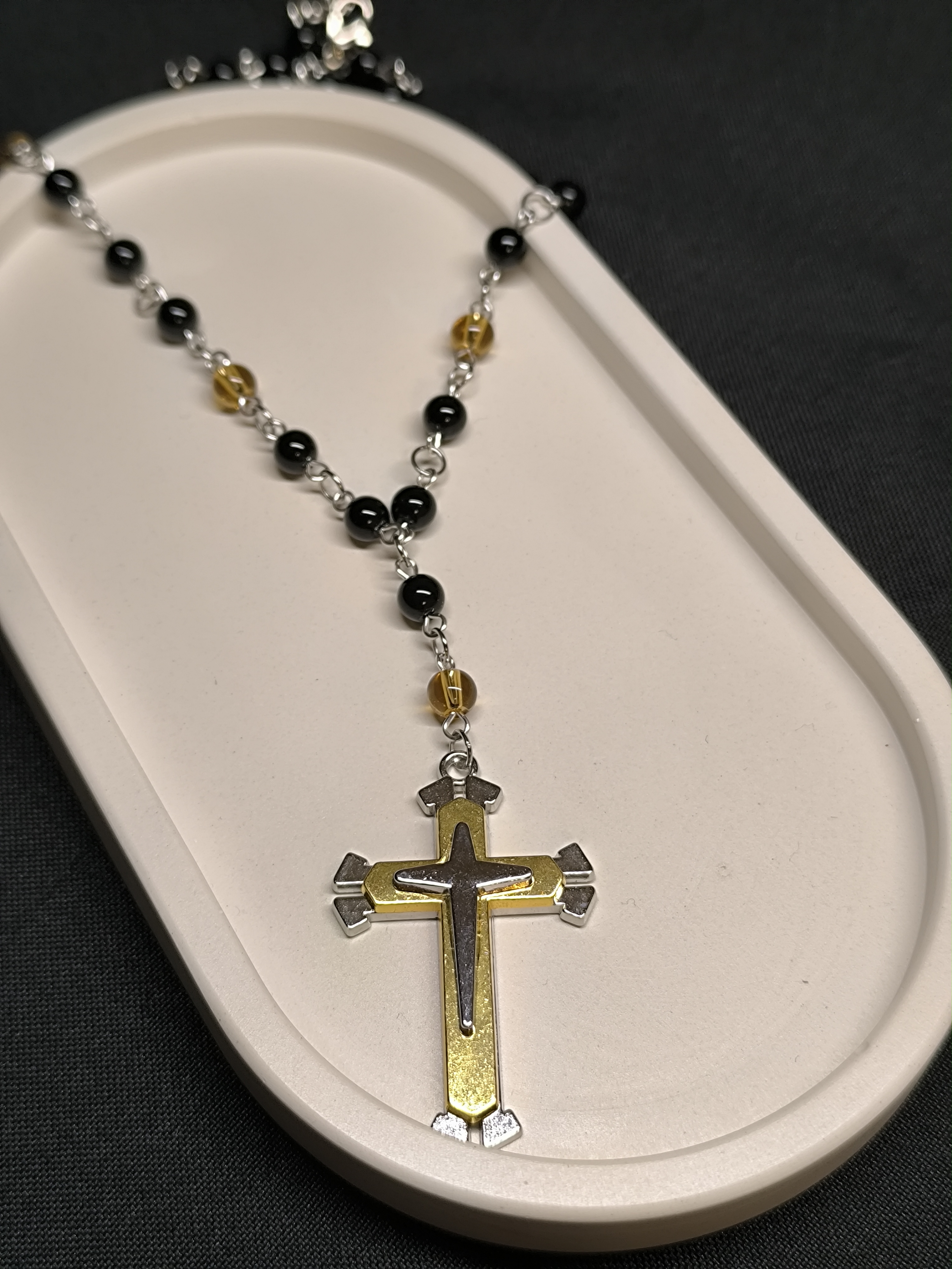 Сотуар черно-золотой