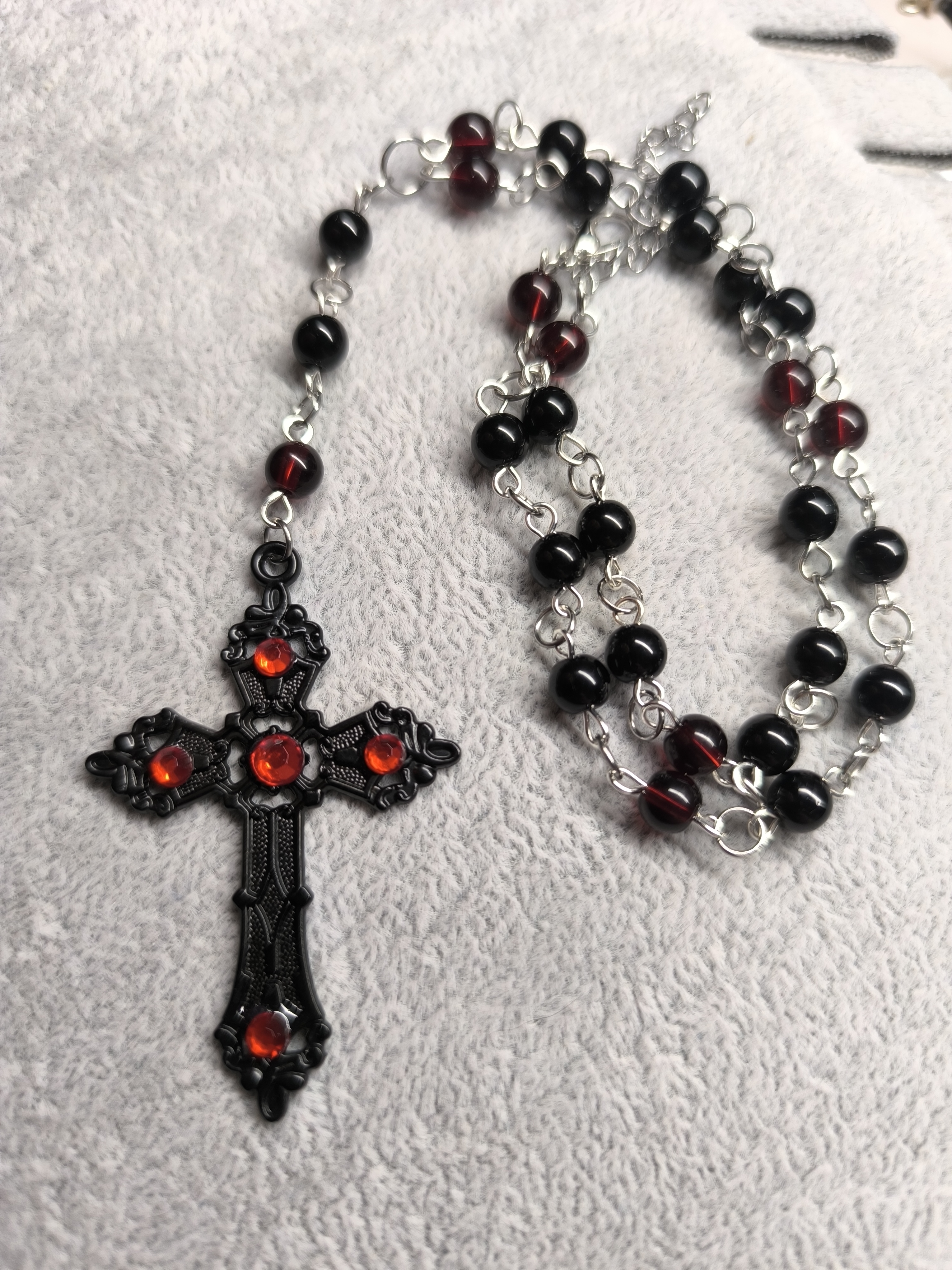 Сотуар готика черно-красный