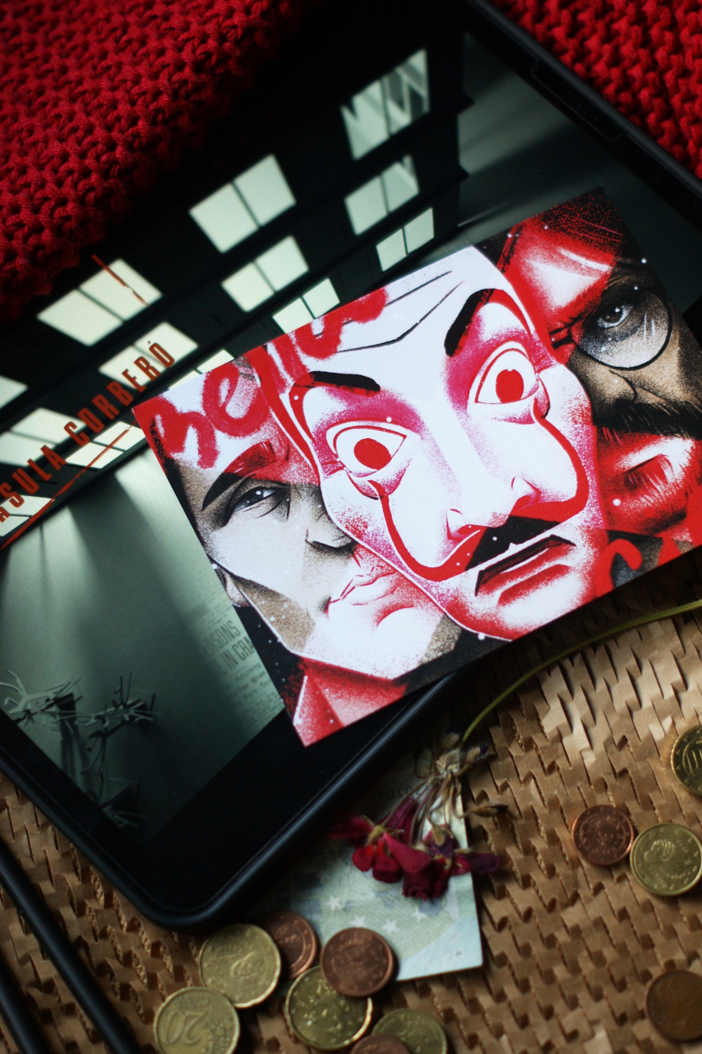 отк. Бумажный дом