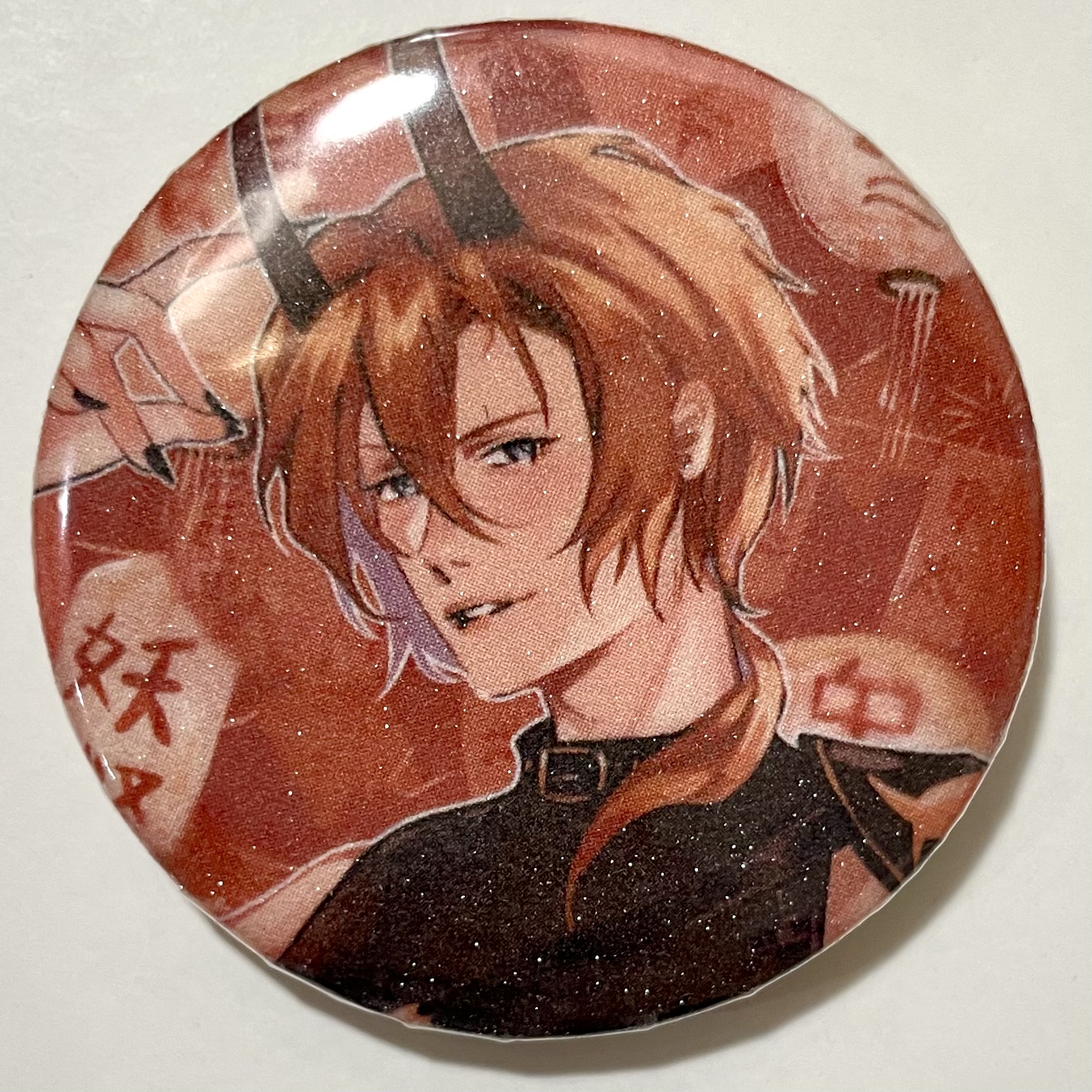 Значок Чуя демон с блестками