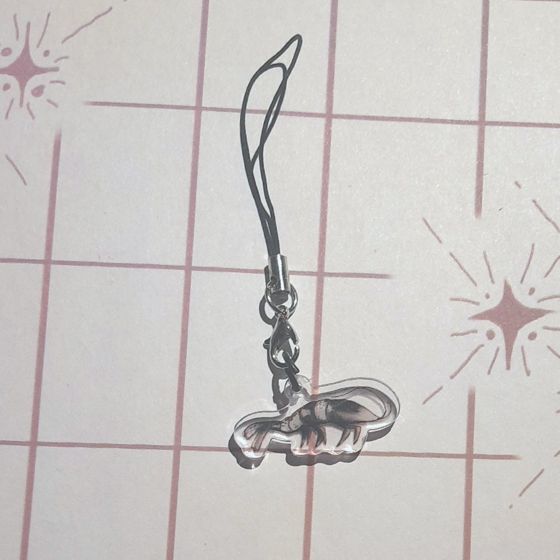 акриловый брелок 2см "шримп чёрный"