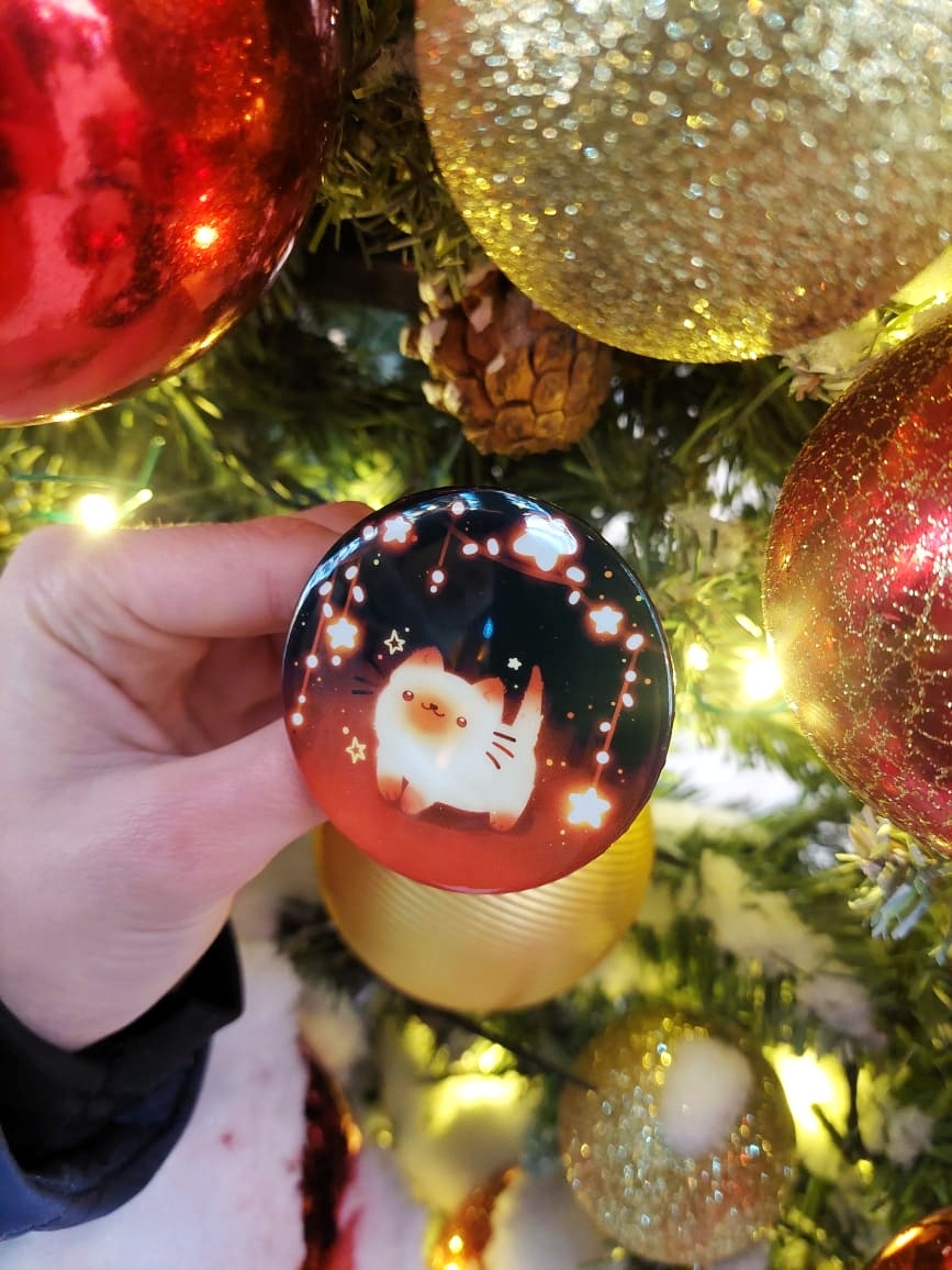 Значок 56мм Кот светящийся