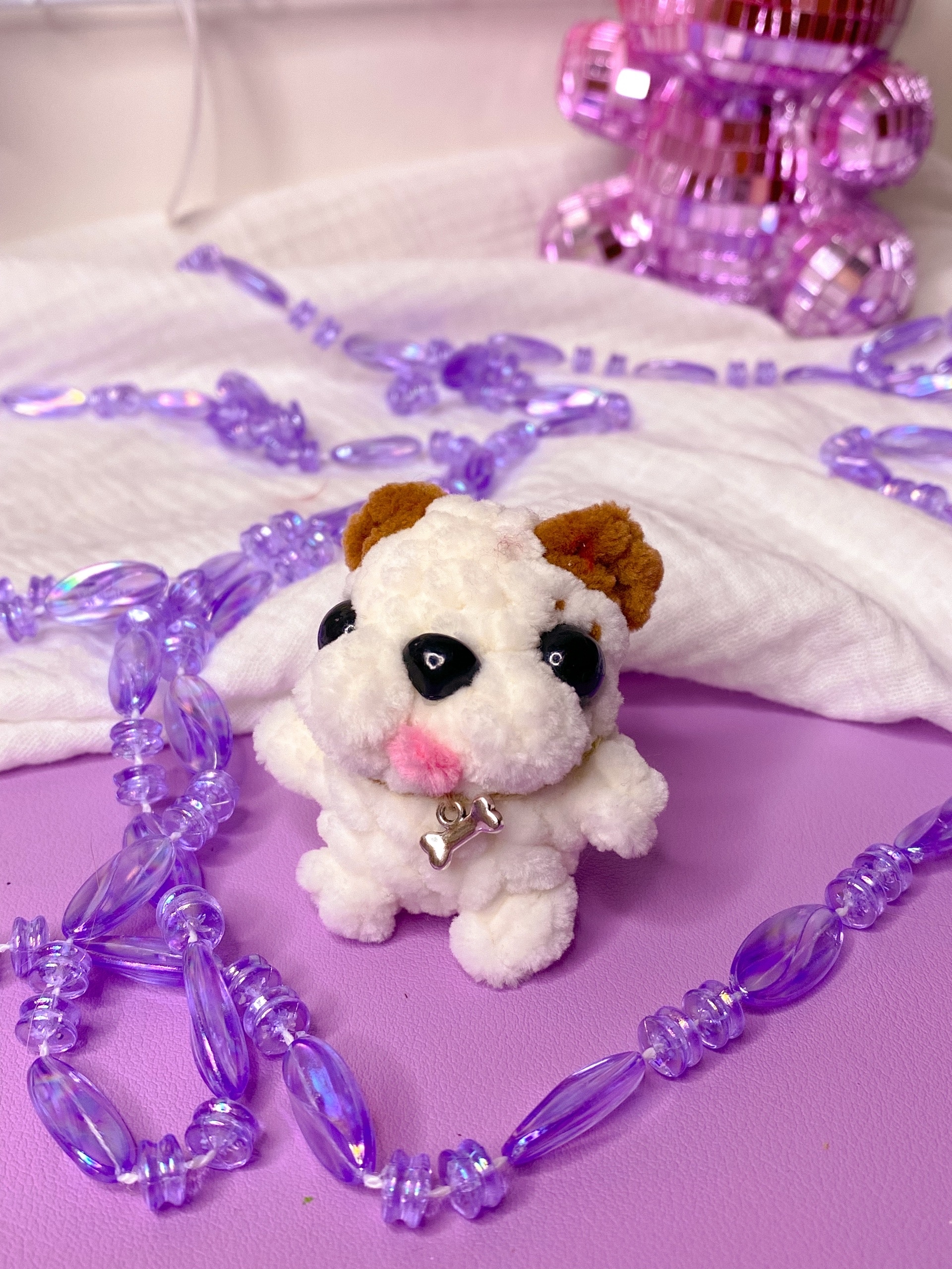 Бульдожка (белый)