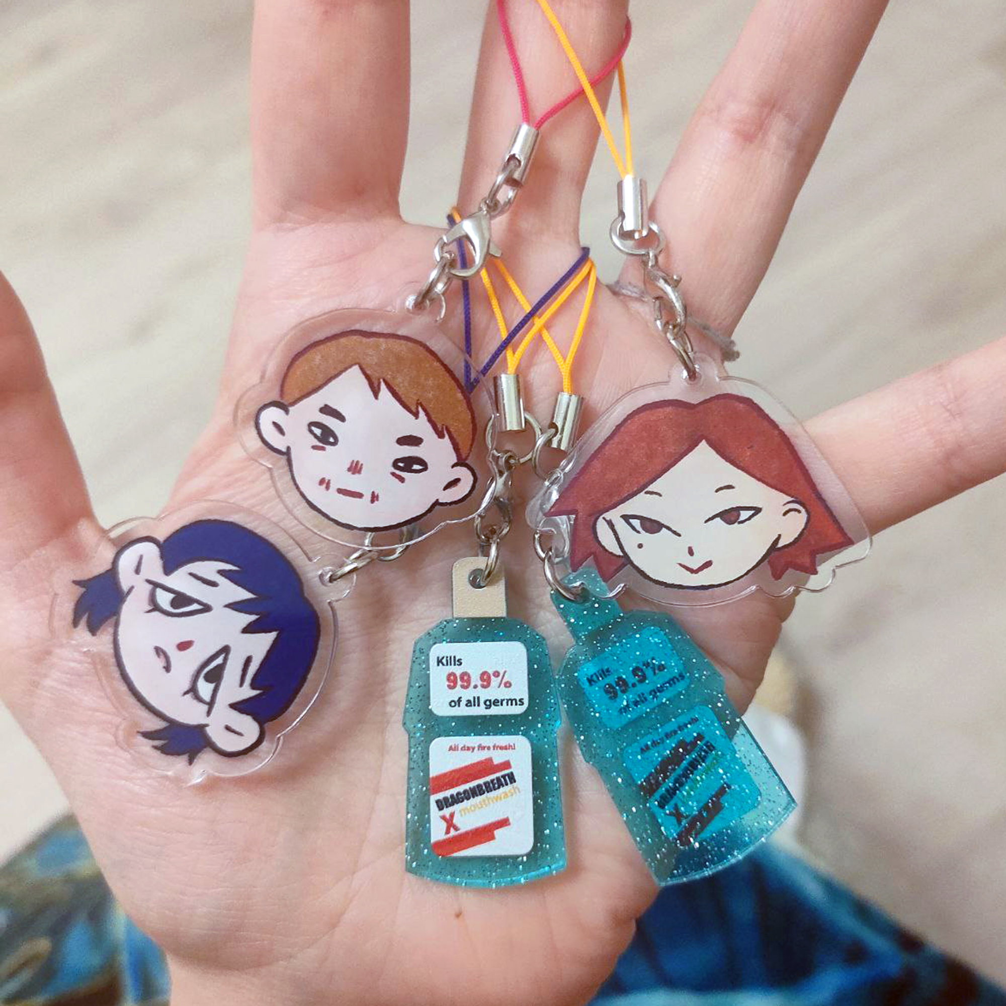 Случайный брелок "MW"