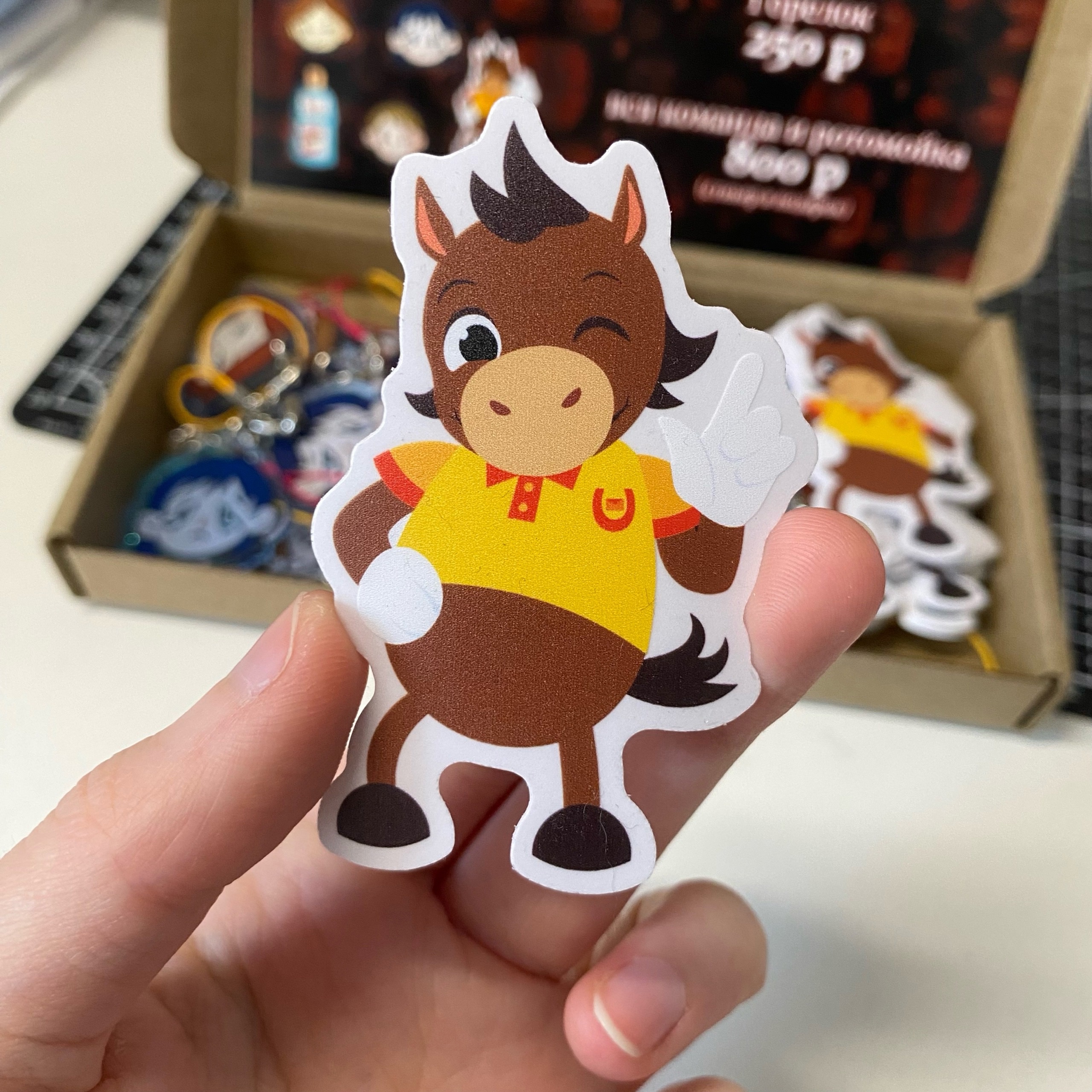 Одиночный стикер "Полли"