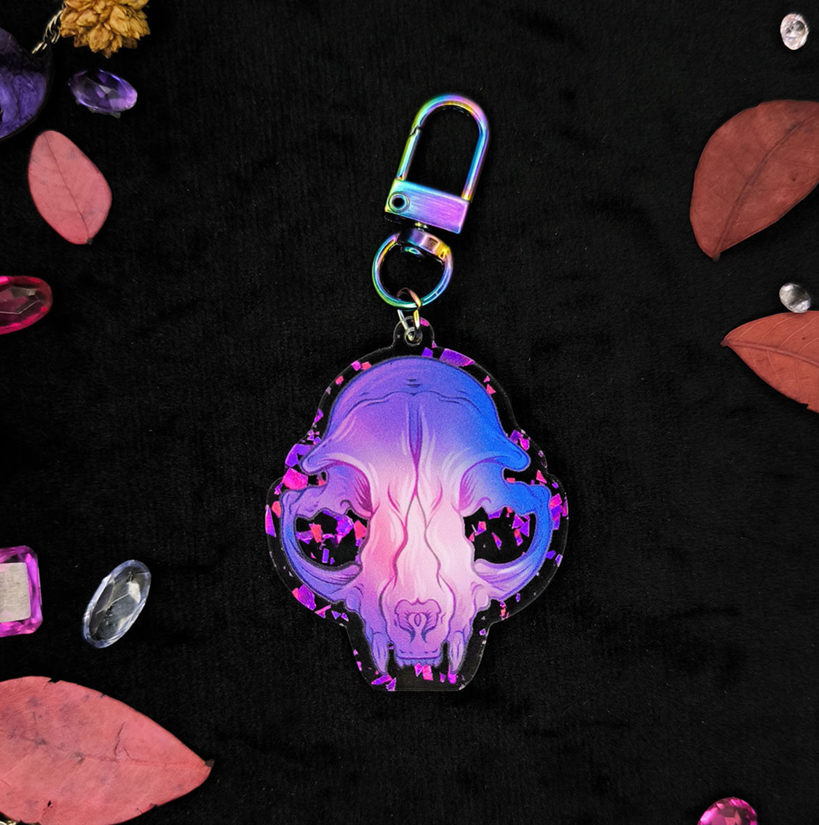 Брелок Череп на фиолетовом