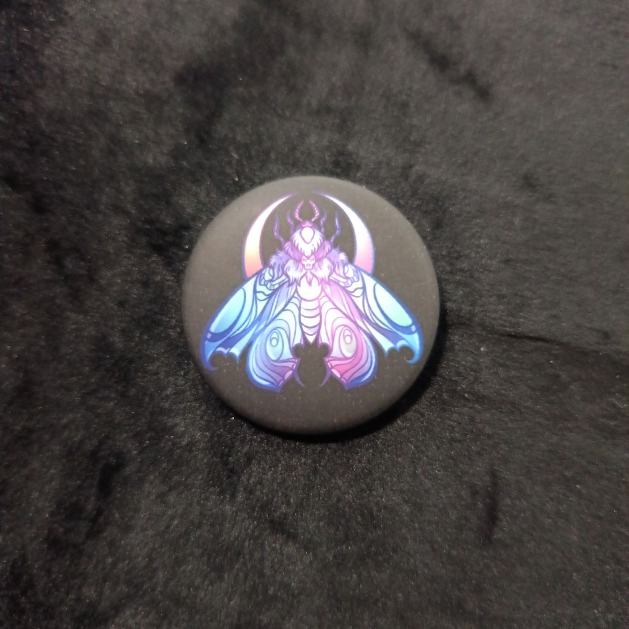 Значок матовый Мотылек