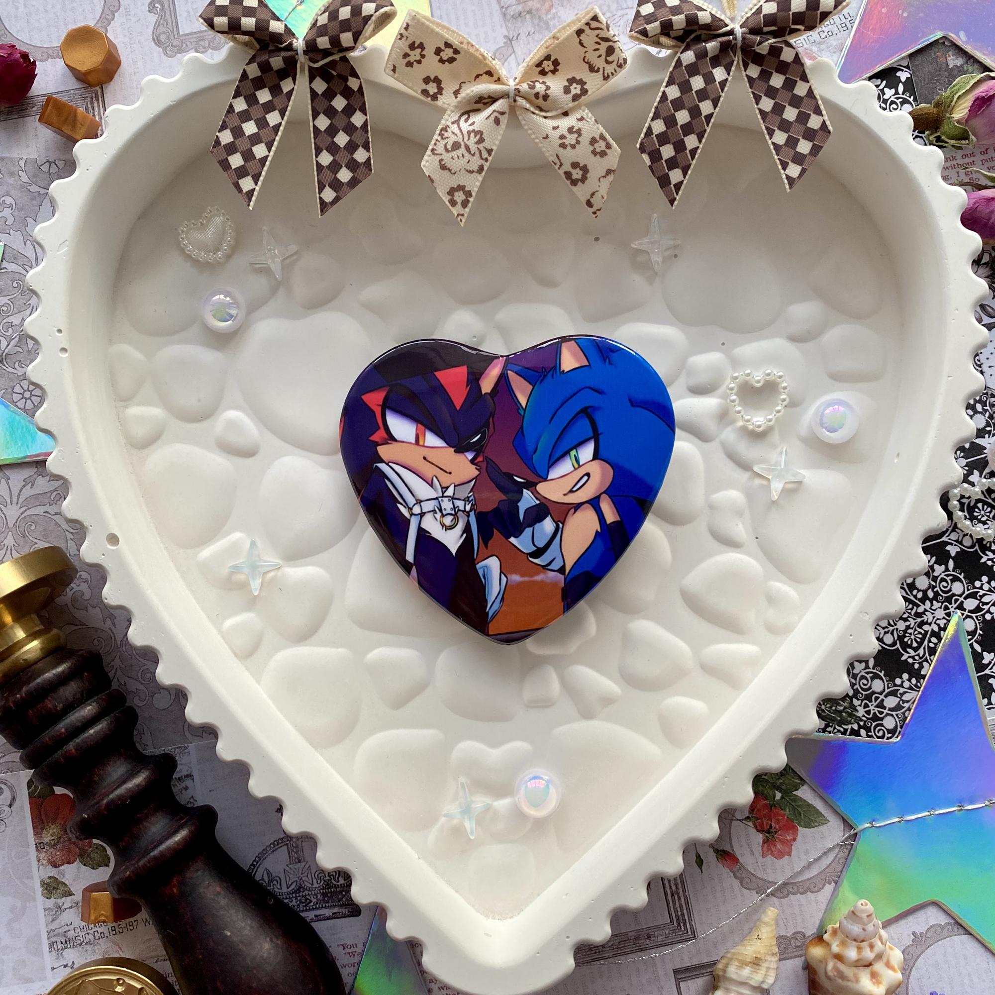 Значок-сердце "Соник и Шедоу"