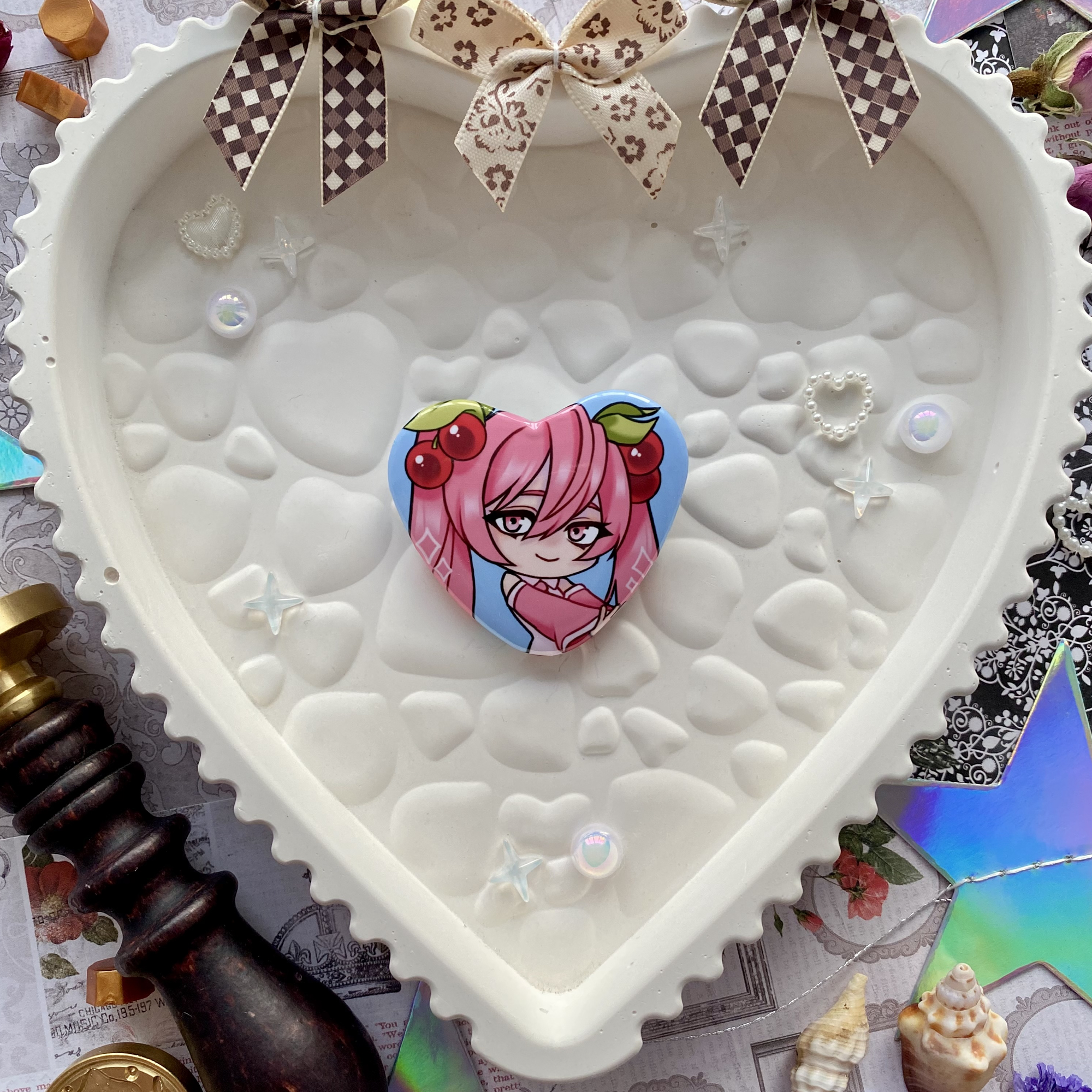 Значок-сердце мини "Сакура Мику"