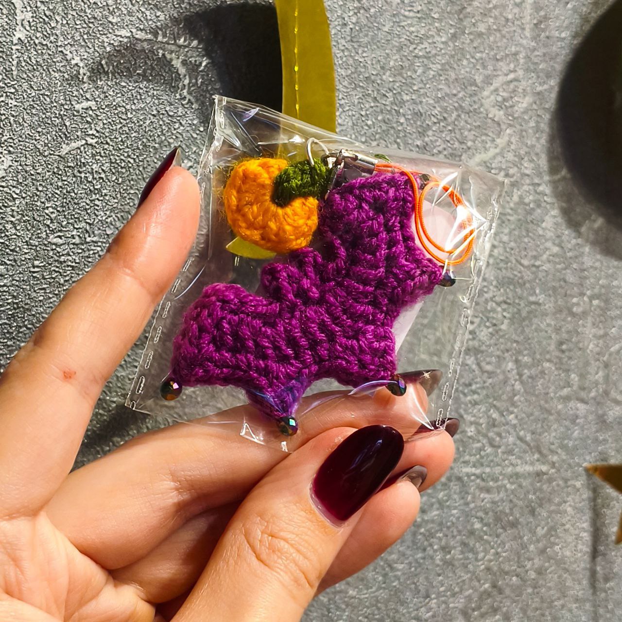 Летучая мышь с тыквой