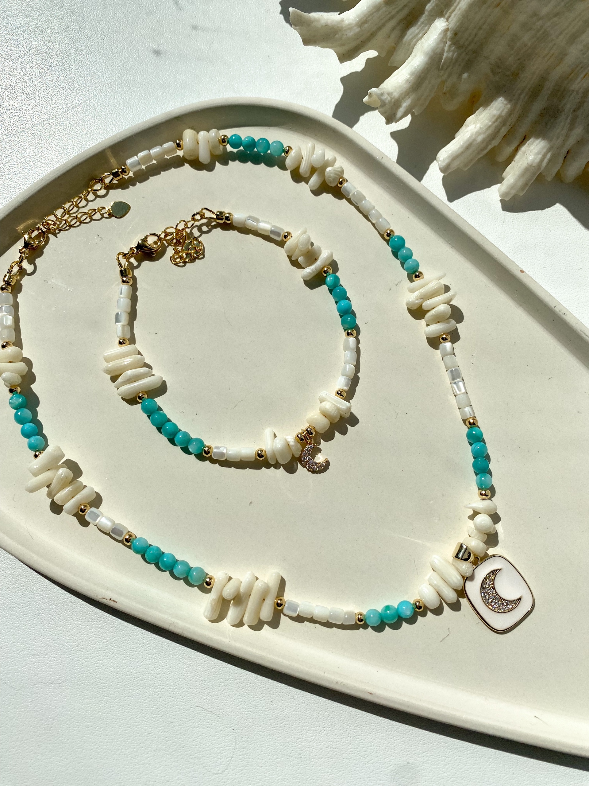 Чокер в морском стиле с подвеской