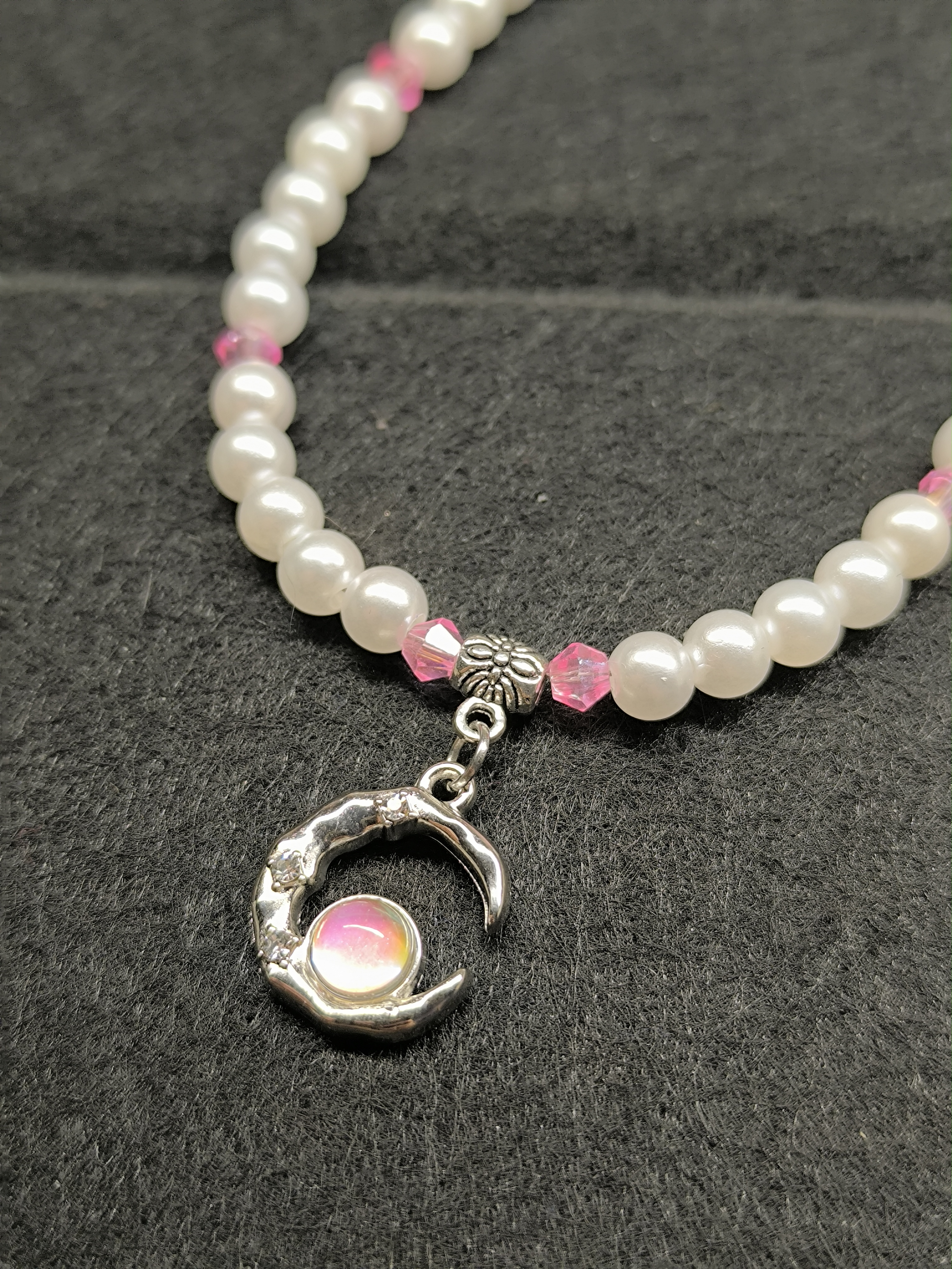 Ожерелье розовый месяц