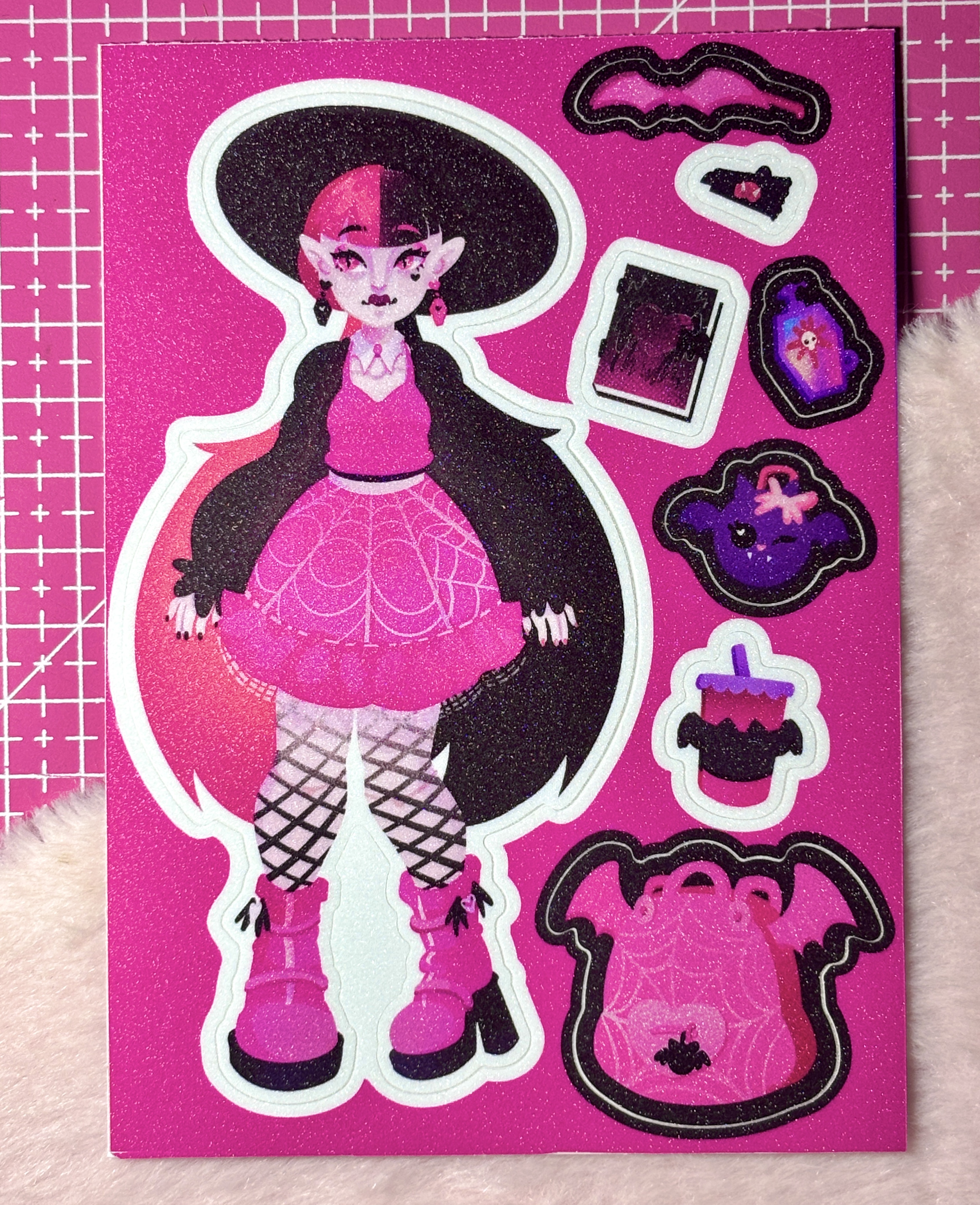 Стикерпак "Дракулаура"