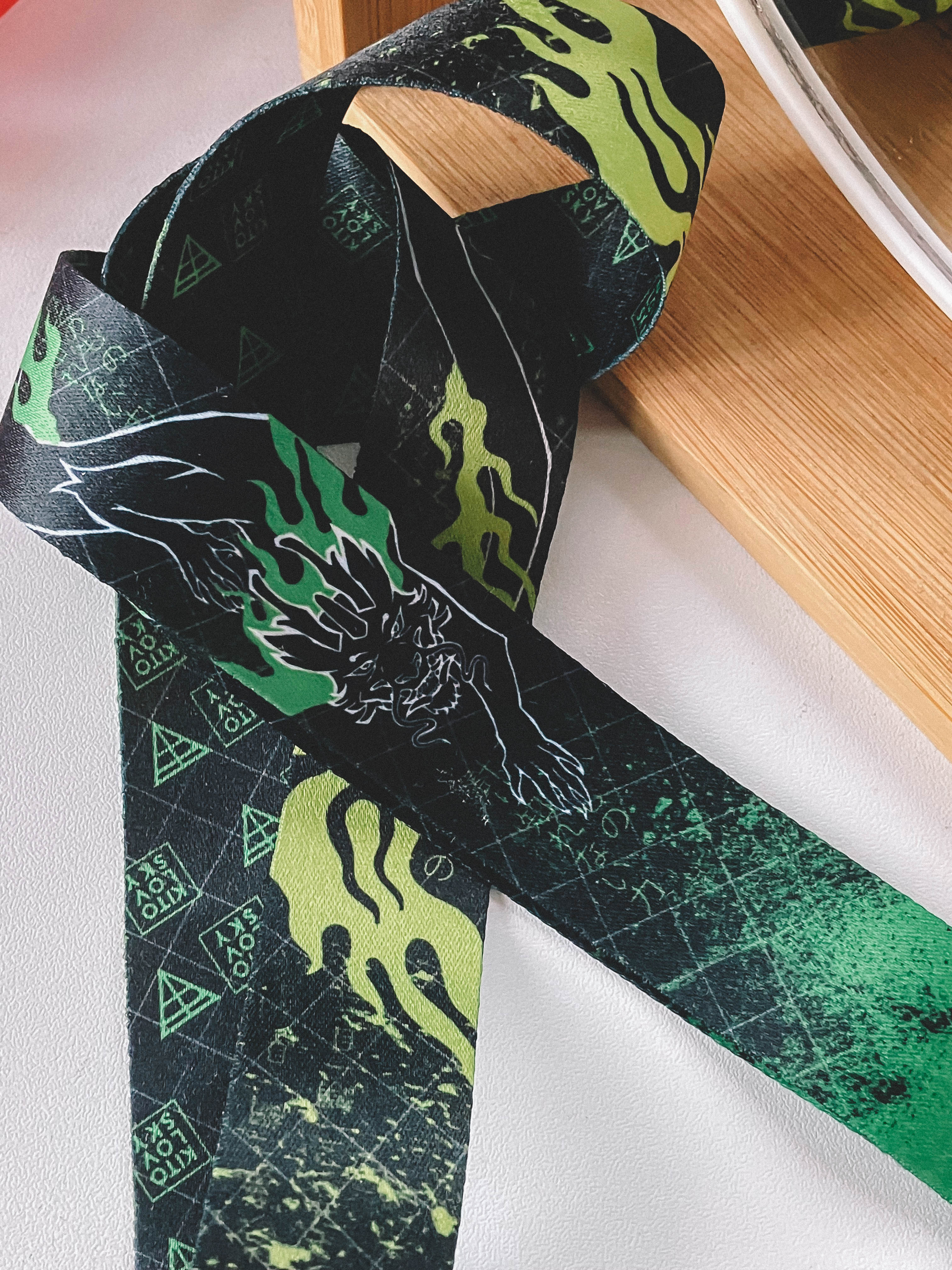 лента д/бейджа дракон неон