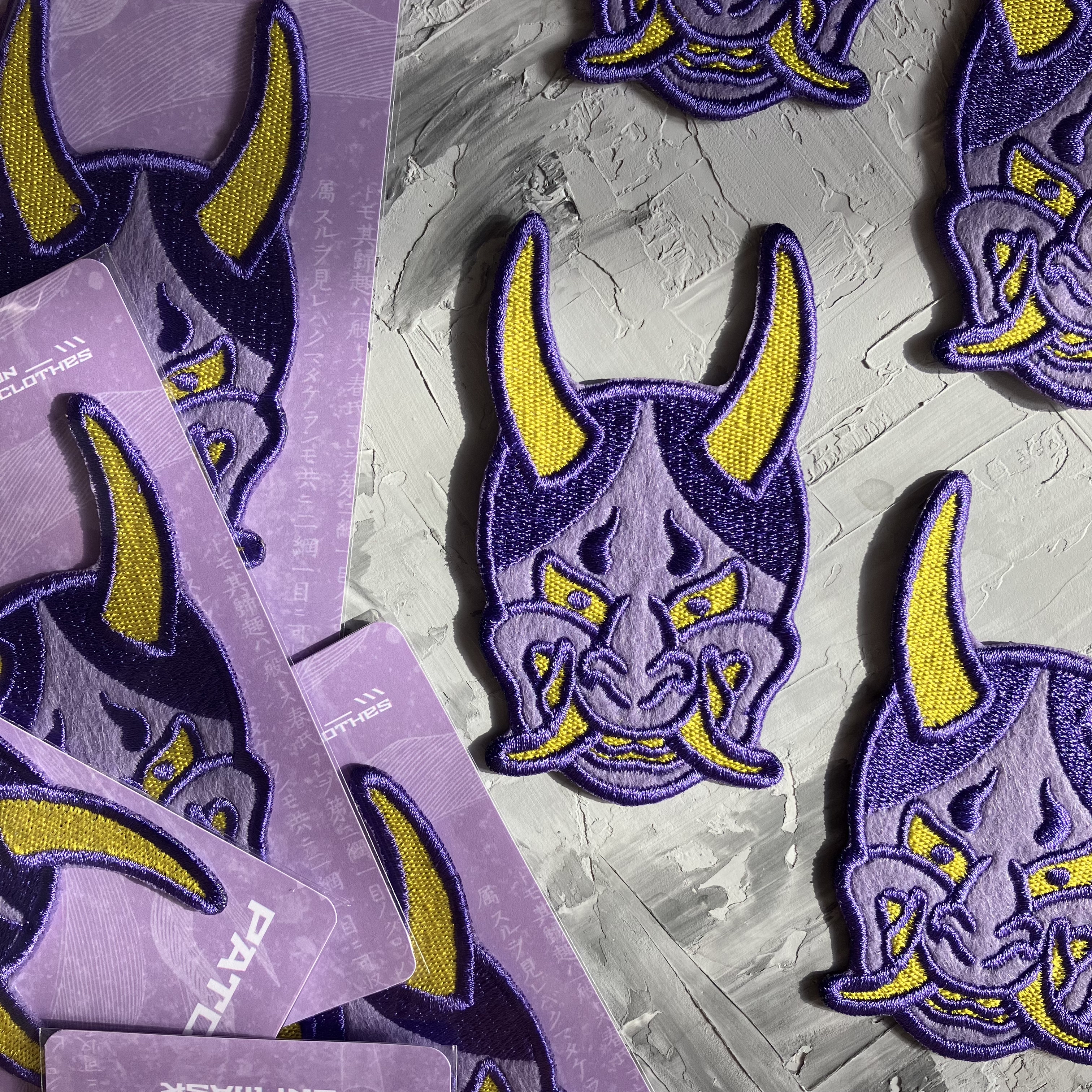 Нашивка Они фиол.