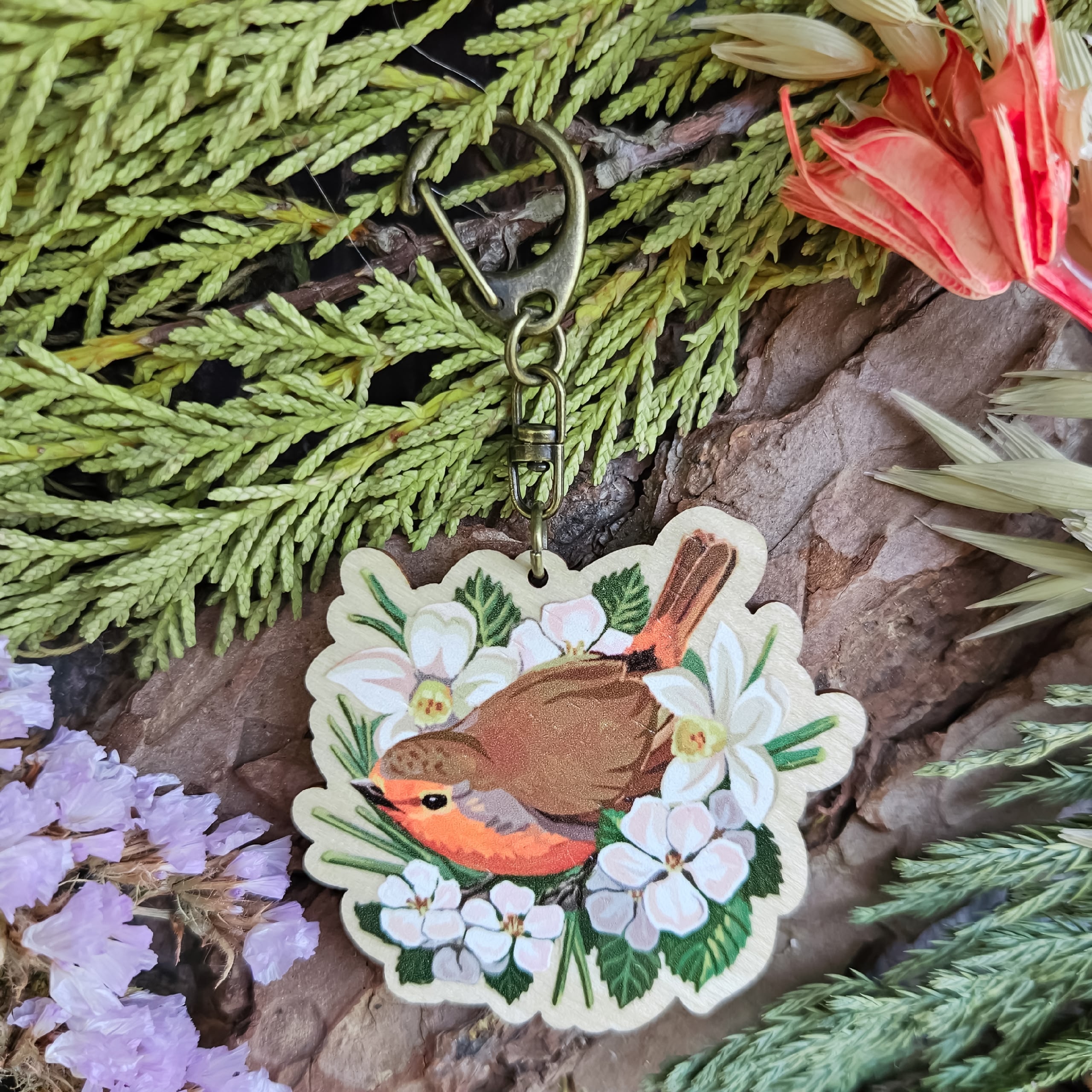 Брелок "Зарянка в цветах"