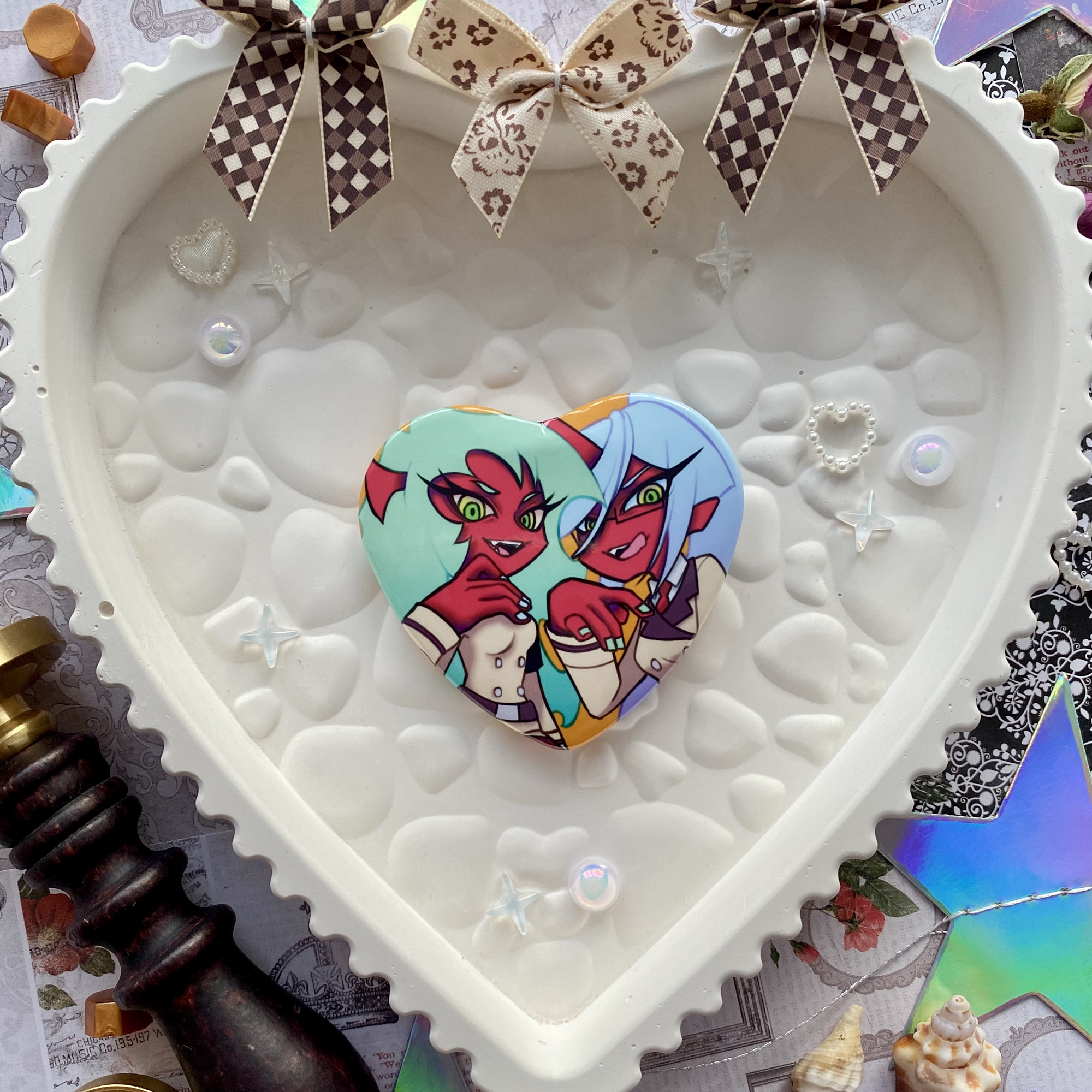 Значок-сердце "Сканти и Нисокс"