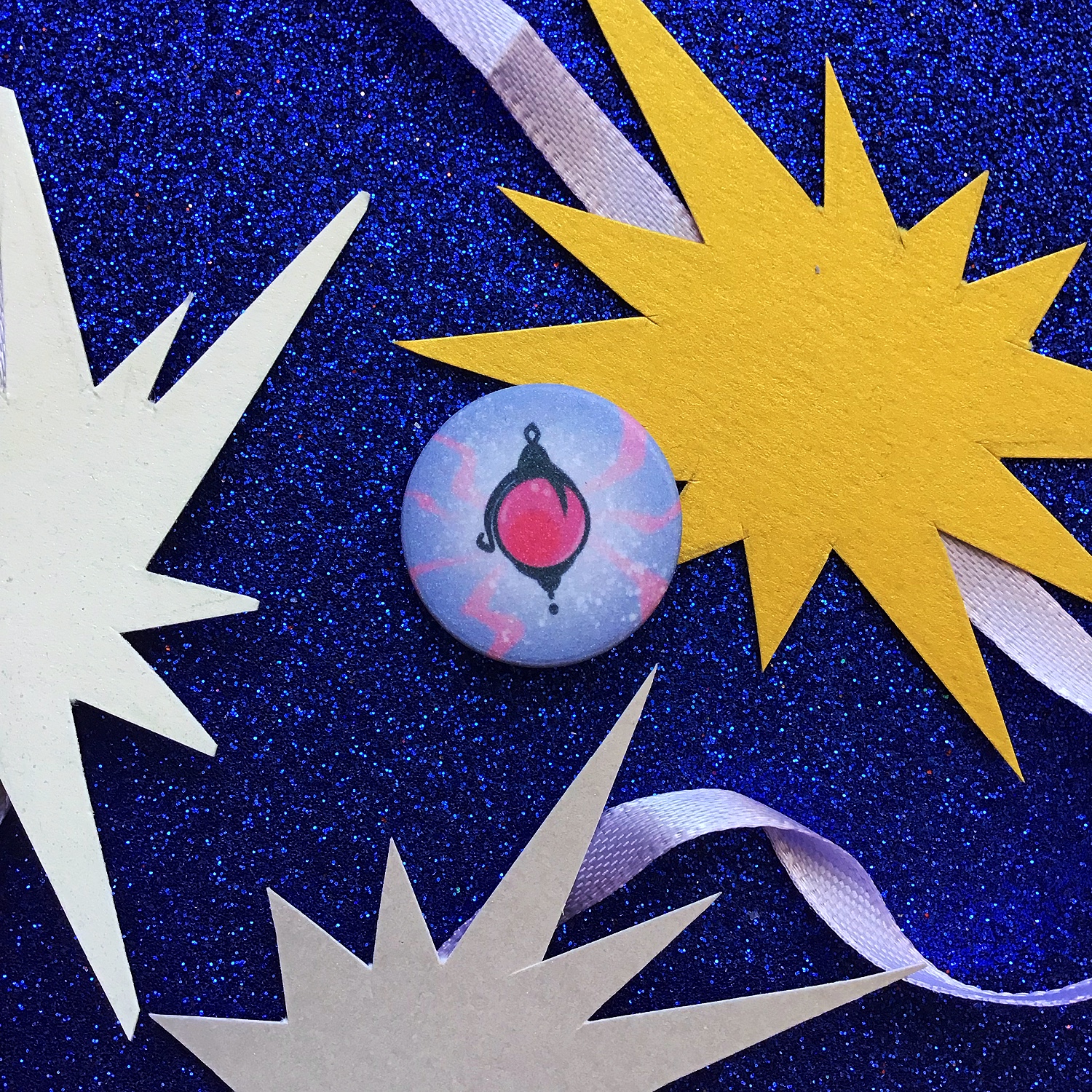 Значок сердце Кондракара. Чародейки