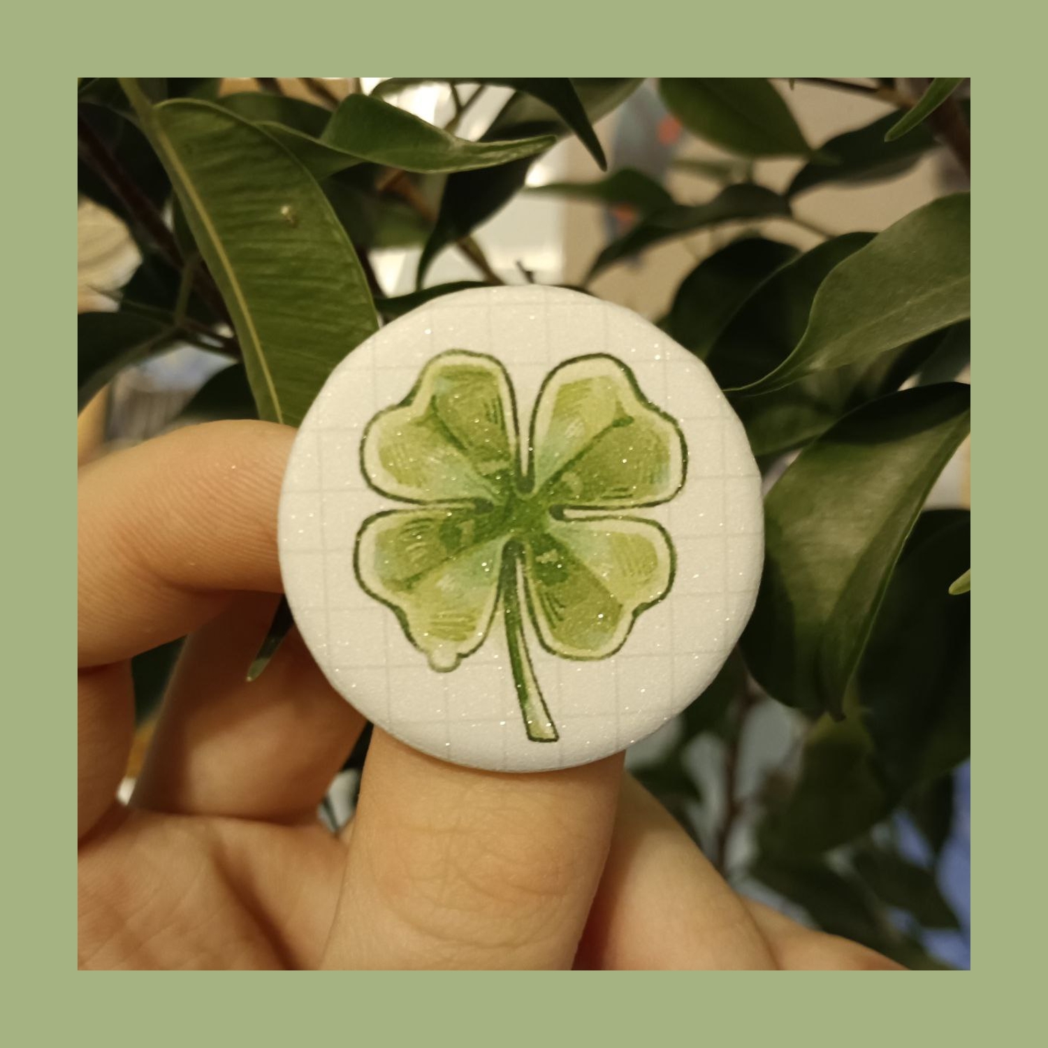 Значок клеверок