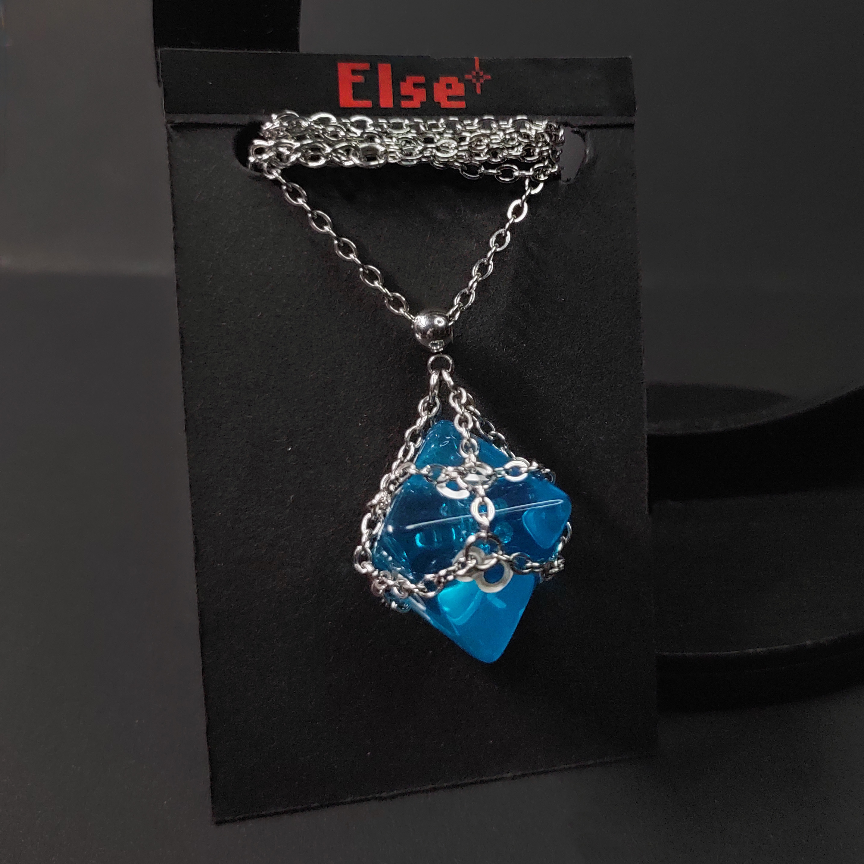 Подвеска dnd "D8" голубая (нерж. сталь)