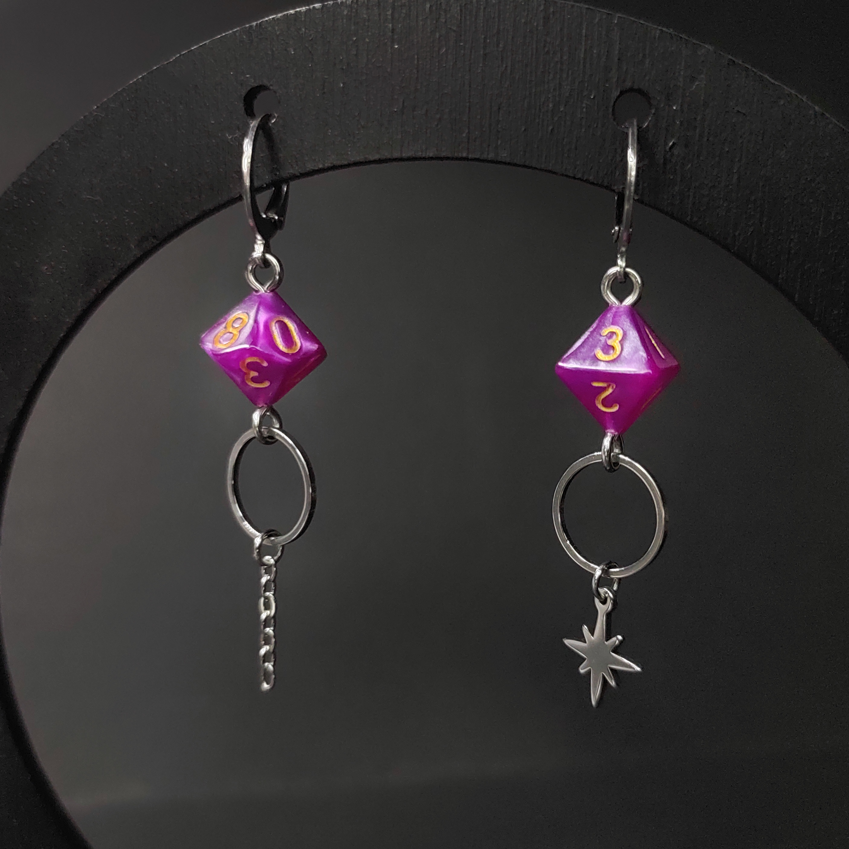 Серьги dnd "D8" и "D10" фуксия (нерж. сталь)
