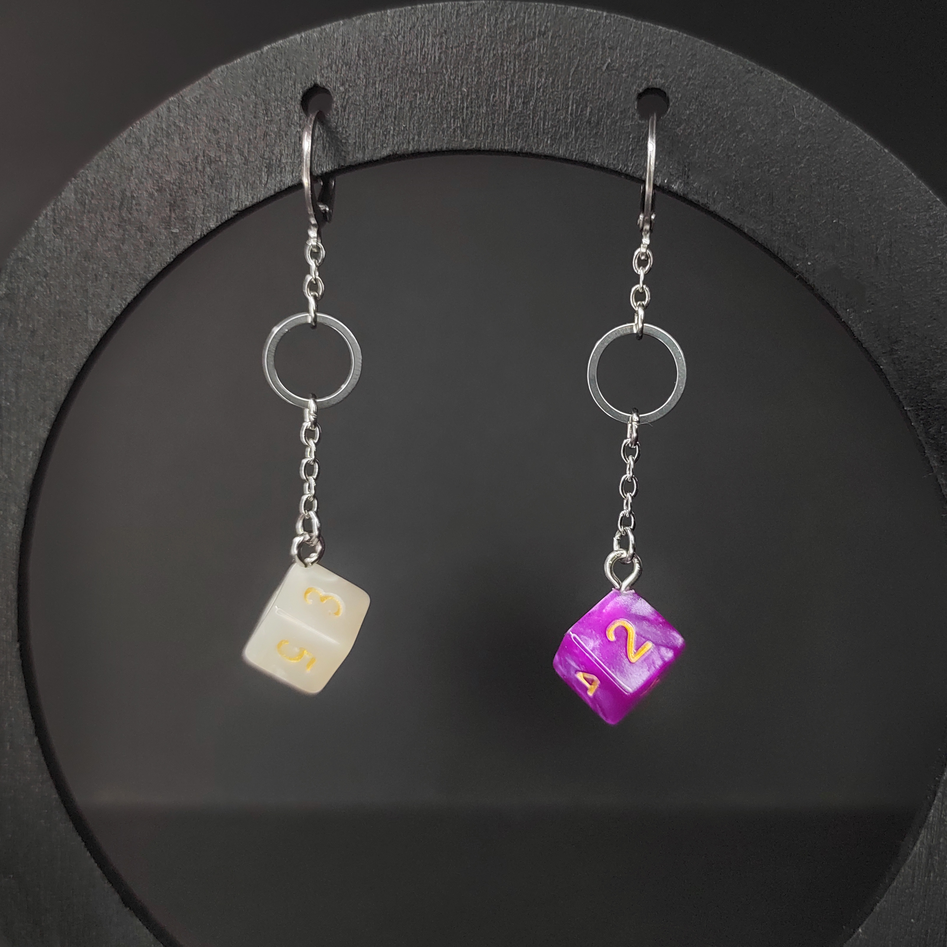 Серьги dnd "D6" бело-розовые (нерж. сталь)