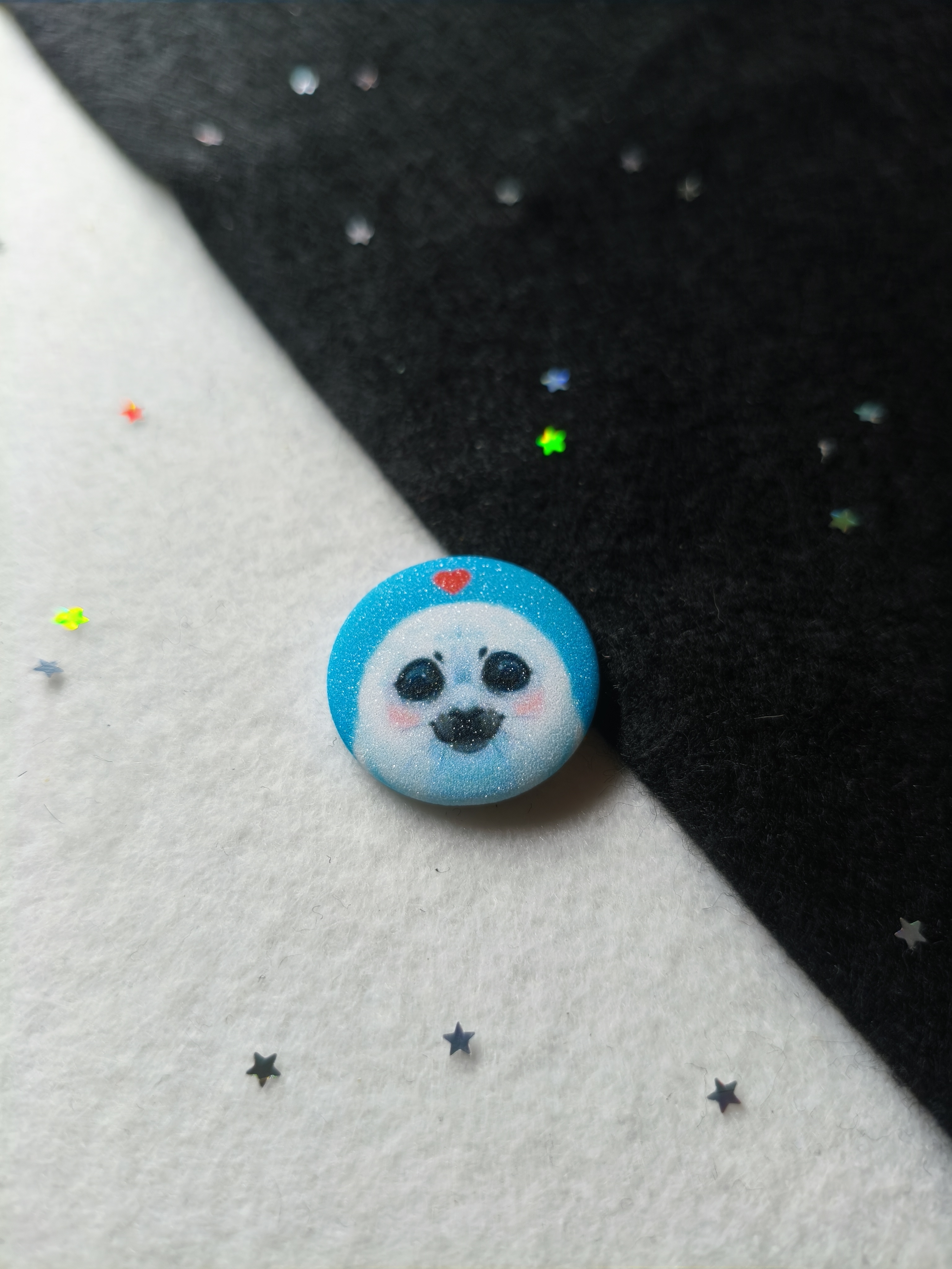 Значок 25мм нерпенок