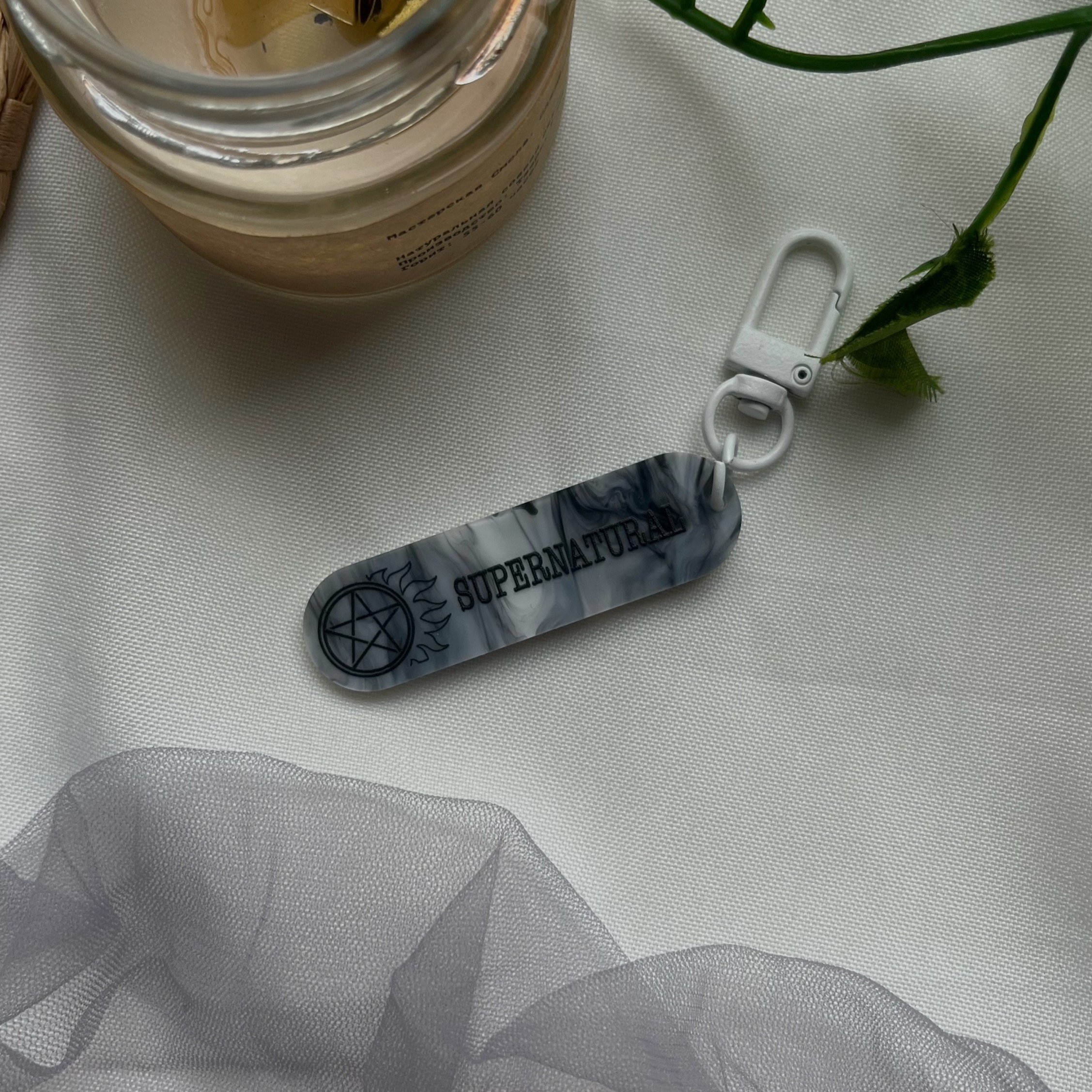 брелок 6см двустор. сверхъестественное