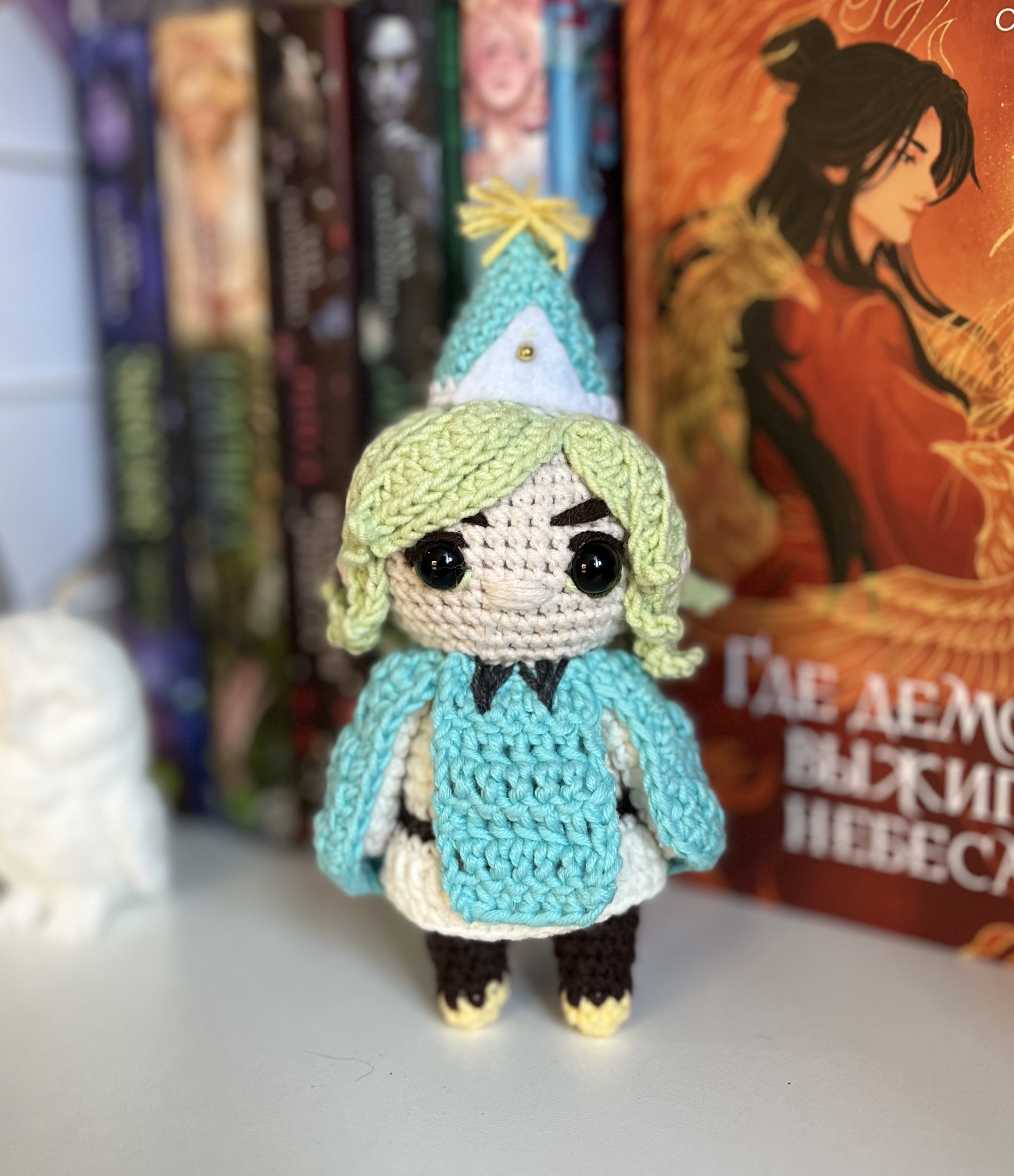 Фигурка вязаная Коко